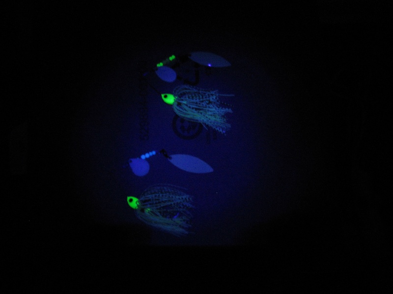 Glow Spinnerbaits Charging