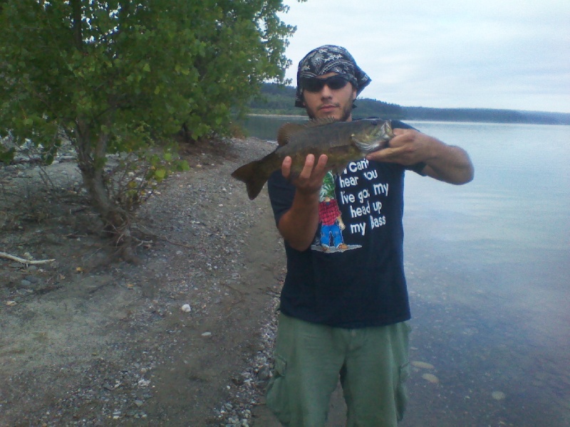 Muskie Adventure Tours "Bookend Smallies at Gate 8