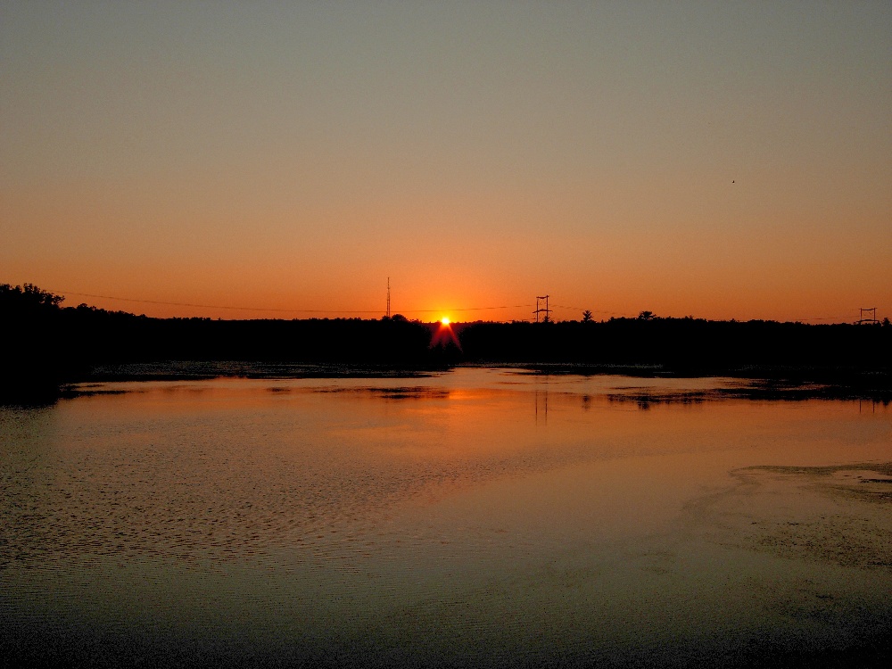 sun set cleveland pond